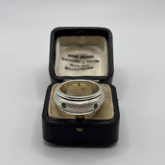 Silver Emerald Inlayed Spinner Ring (R)