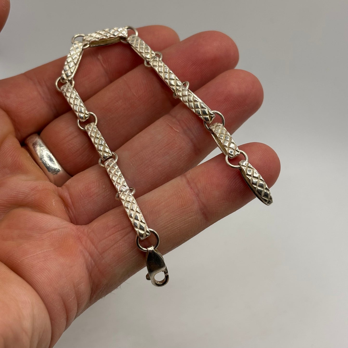 Silver 7.5” Unusual Link Bracelet