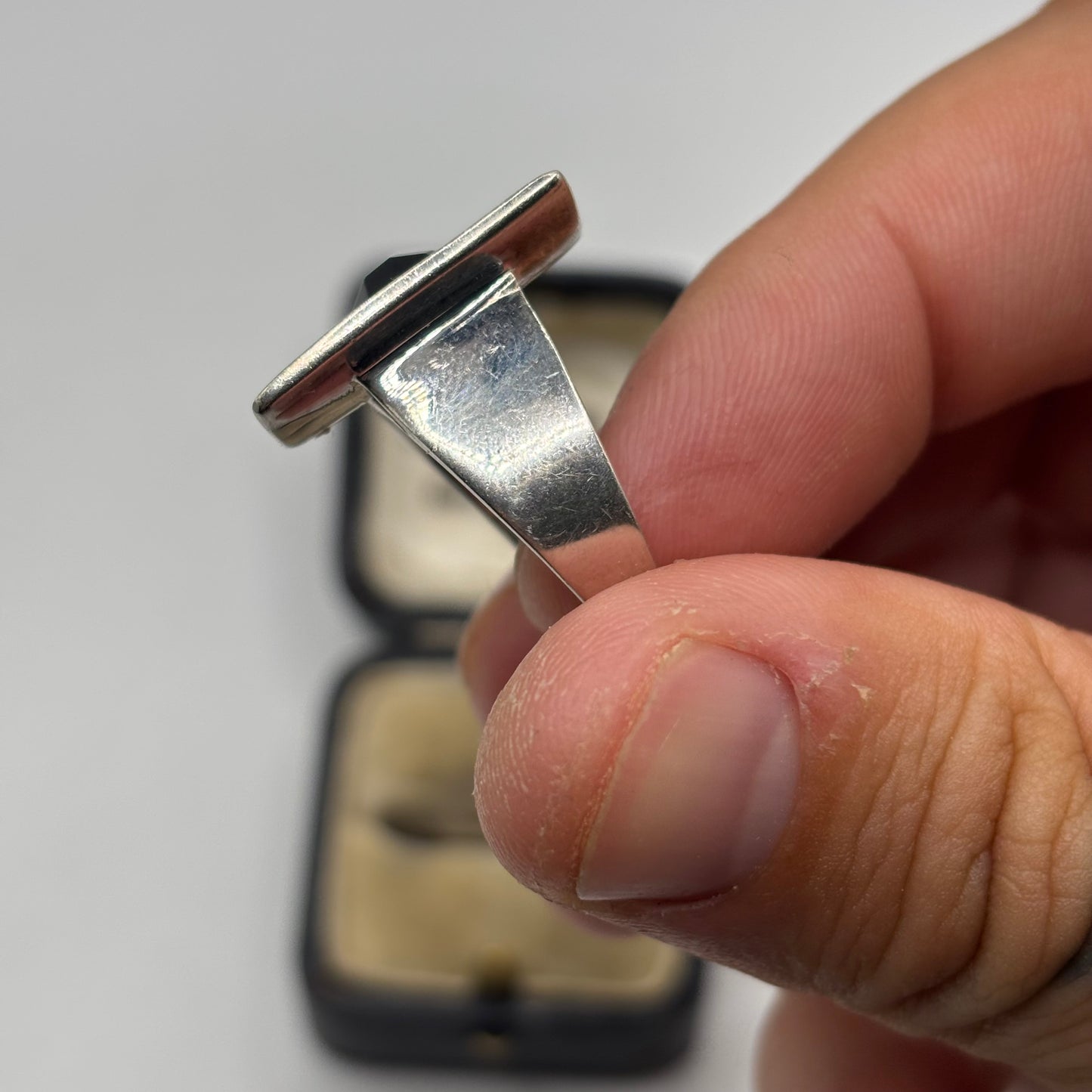 Silver Unusual Onyx Ring (S)