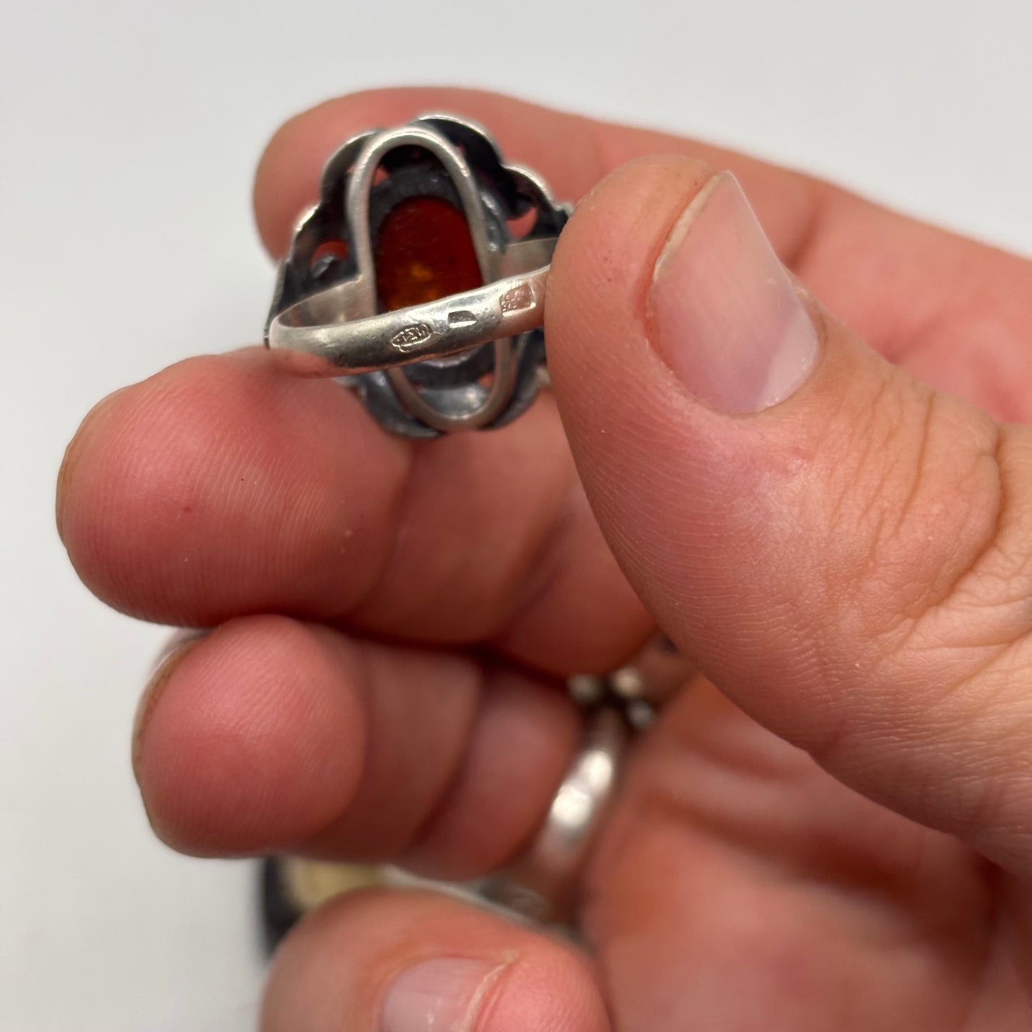 Silver Amber Ring (Q)