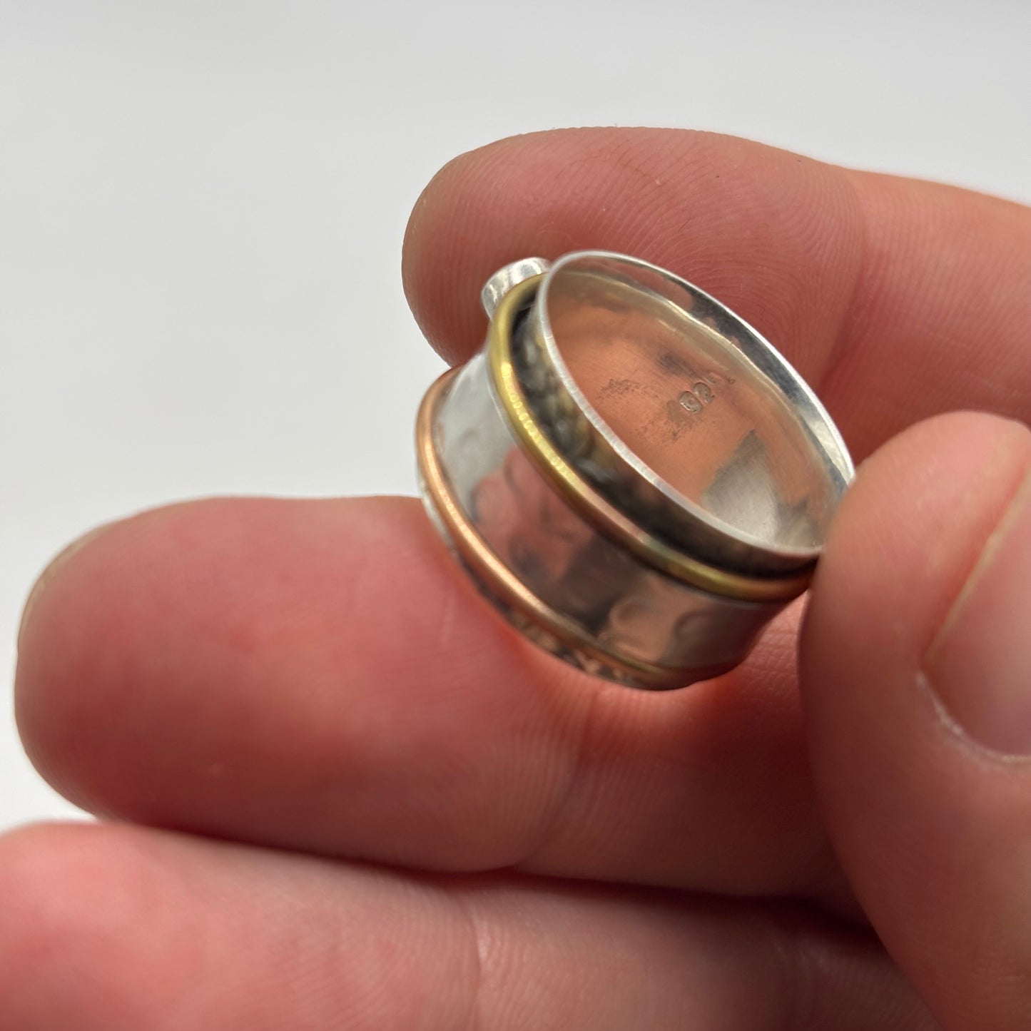 Silver Garnet Spinner Ring (O)