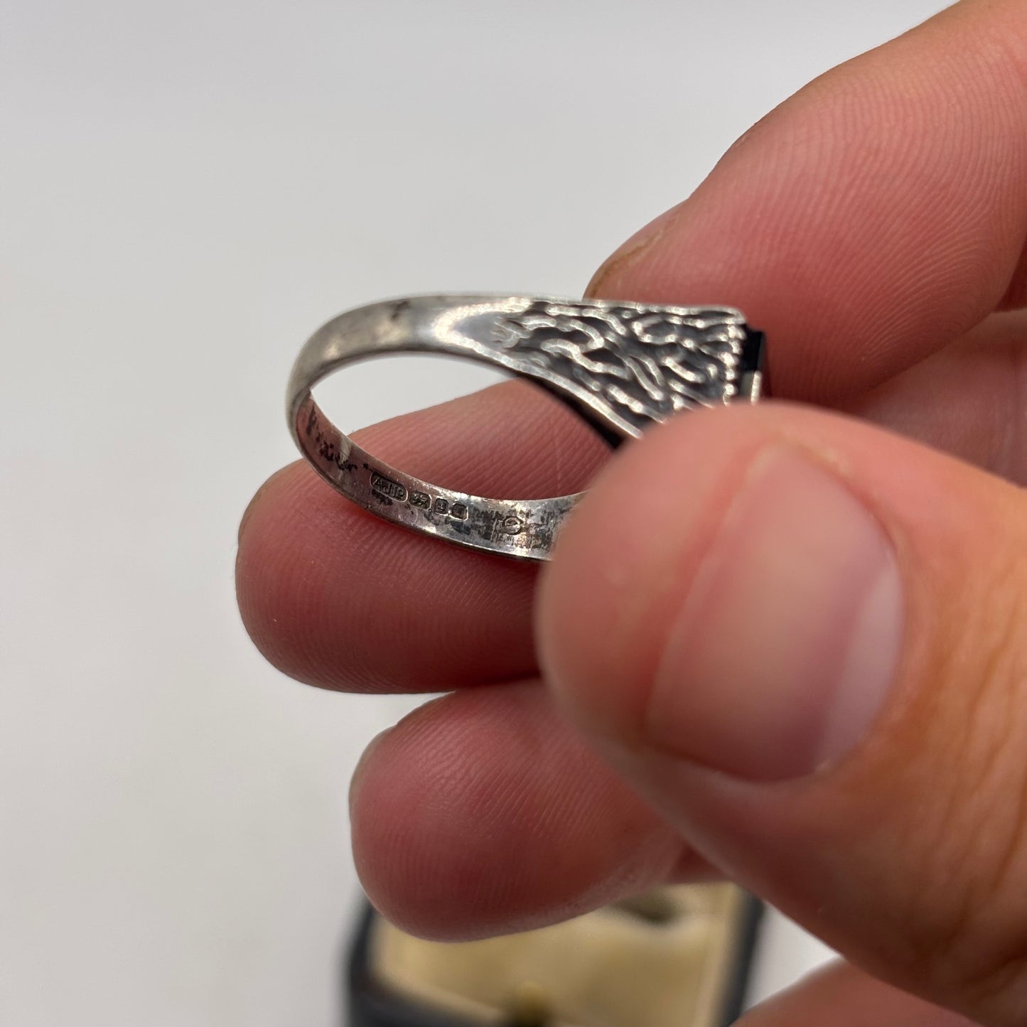 Silver Onyx Signet Ring (V)