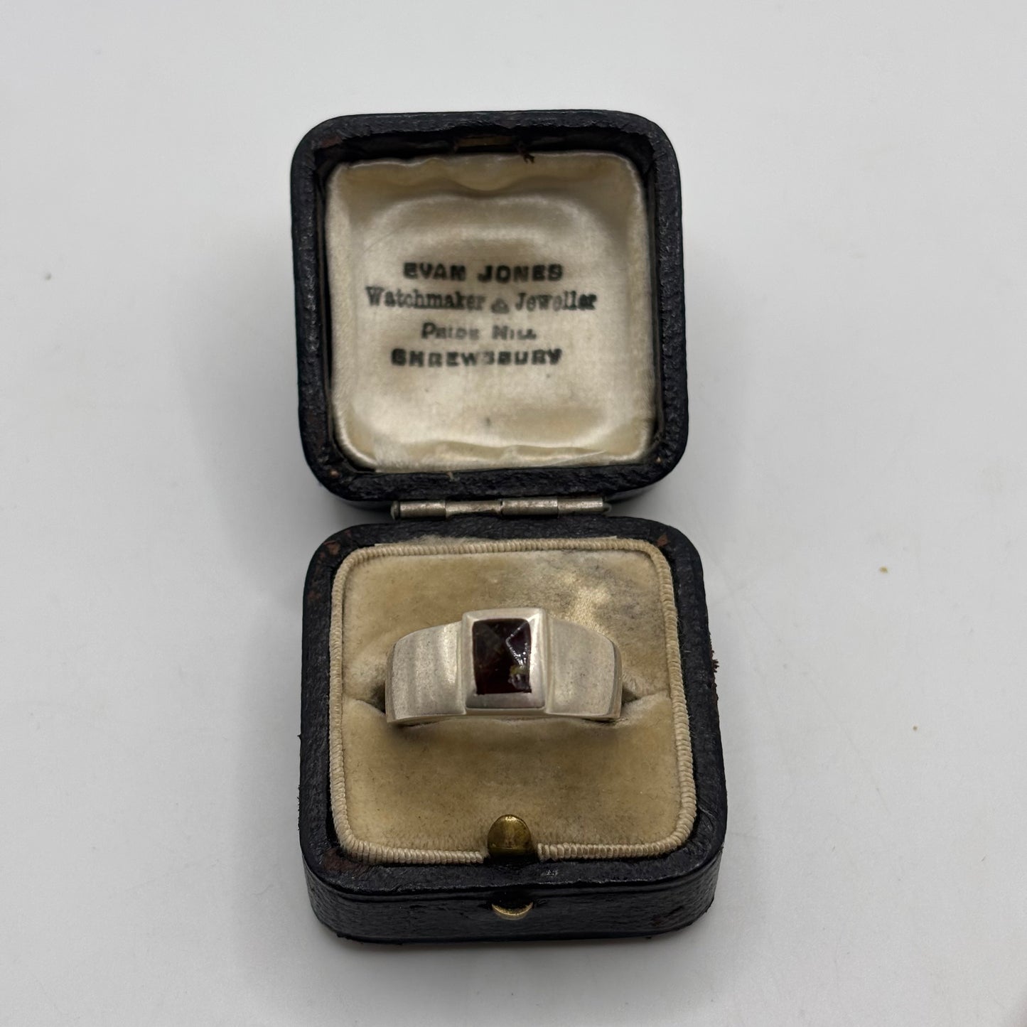Silver Amber Inlaid Ring (Q)
