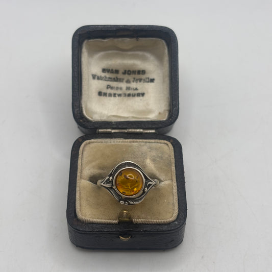 Silver Amber Ring (O)